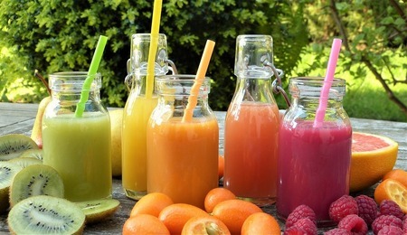 smoothies-g9370e677d_1280-2.jpg