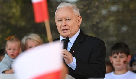 mid-23813241-2.jpg