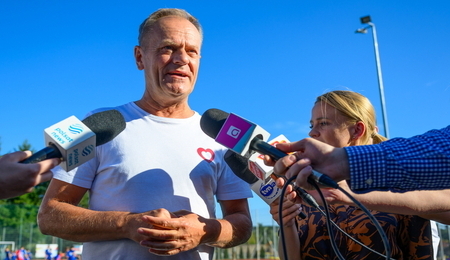 mid-23921392-2.jpg