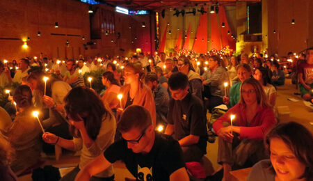 Lichtergottesdienst_Taize-scaled-e1695712493675.jpg