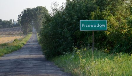 Przewodow_-_znak-scaled-e1706030500782.jpg