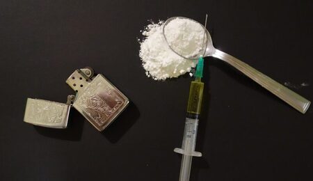drugs-2793133_1280-e1706199333745.jpg