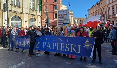 marsz-papieski.jpg