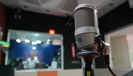 microphone-1562354_1280.jpg