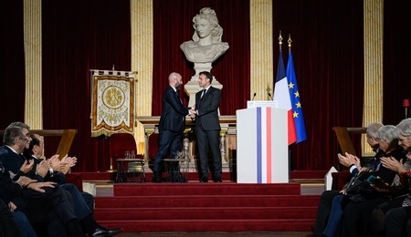macron-masony.jpg