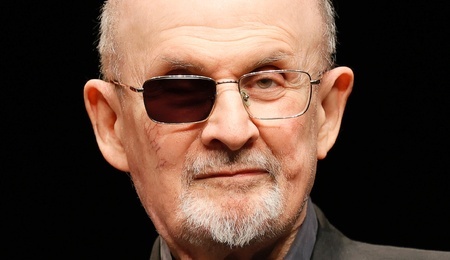 Salman_Rushdie_2024.jpg