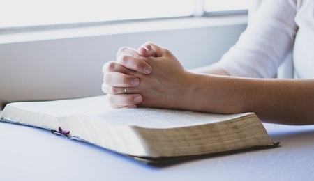 prayer-1308663_1280.jpg
