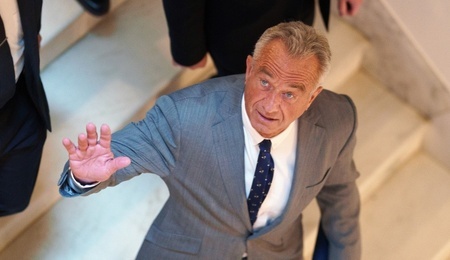mid-epa11782937.jpg