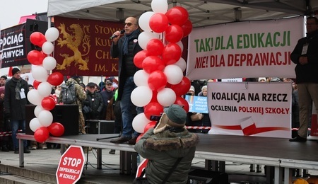 Protest-4.jpg