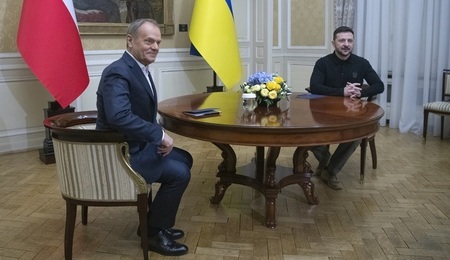 tusk-zele.jpg