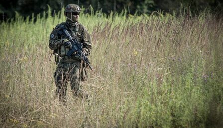 soldier-4771927_1280-e1707727516159.jpg