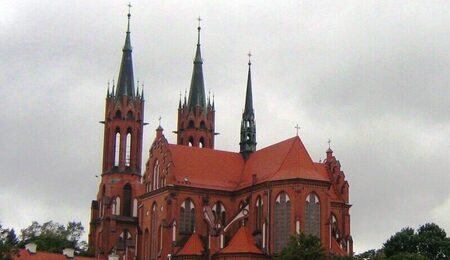 Bialystok_-_Katedra_Wniebowziecia_NMP_w_Bialymstoku_2008-e1707125294751.jpg
