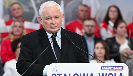 mid-24413357-2.jpg