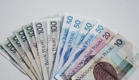 golden-money-business-shopping-paper-wallet-625800-pxhere.com-1-scaled-e1714462920472.jpg