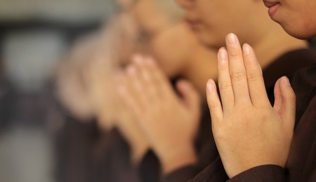 hands-5634107_1280-2.jpg