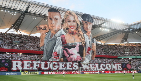 mid-24720314-2.jpg