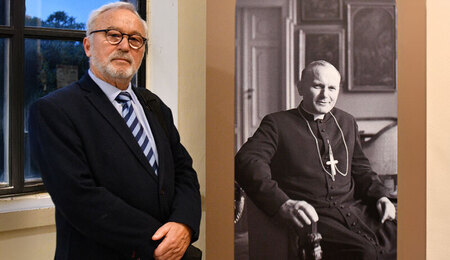 Bujak-JPII-800x460-1.jpg