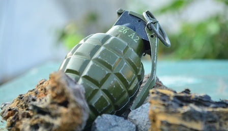 grenade-2380418_1280.jpg