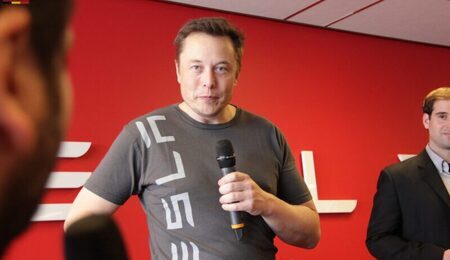 Elon_Musk_12270807823-scaled-e1723196942943.jpg