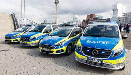 Neue_Streifenwagen_fur_die_Polizei_vorgestellt-scaled-e1727250990791.jpg