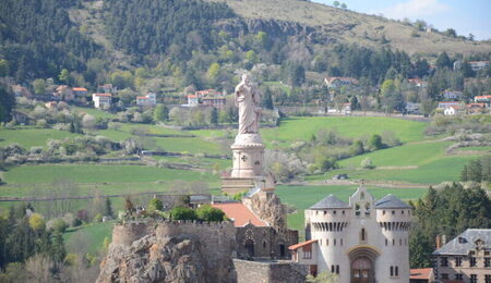 Espaly-saint-joseph-statue-monumentale-scaled-e1727259648202.jpg