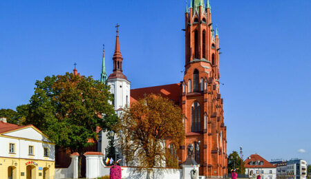 Katedra_w_Bialymstoku_bok-scaled-e1726136627657.jpg