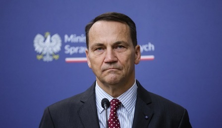 mid-24912262.jpg