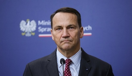 mid-24912262.jpg