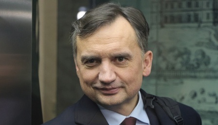 mid-25131451-1.jpg