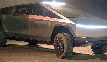 Tesla_Cybertruck_outside_unveil_modified_by_Smnt-e1735796518280.jpg
