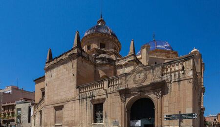 Basilica_de_Santa_Maria_Elche_Espana_2014-07-05_DD_17-scaled-e1735804937307.jpg
