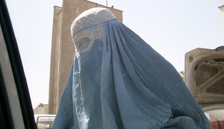 burka-3293u92-wikipedia.jpg