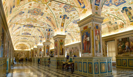 The_Sistine_Hall_of_the_Vatican_Library_2994335291-scaled-e1759993431573.jpg