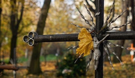 cemetery-2821280_1280.jpg