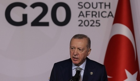 mid-epa12544011_2.jpg