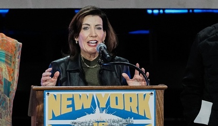 hochul.jpg
