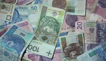 money-2928309_1280-e1739807945783.jpg
