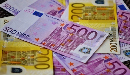 money-1508454_1280-2.jpg