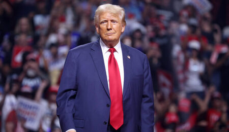 Donald_Trump_53953046884-1-1-scaled-e1744785643471.jpg