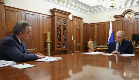 mid-epa12022574.jpg
