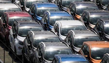 autos-3631086_1280.jpg