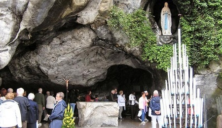 Matka-Boza-z-Lourdes.jpg