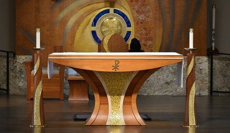 altar-4860933_1280-2.jpg