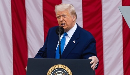 mid-epa12137259.jpg