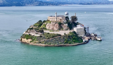 free-photo-of-alcatraz-prison-in-san-francisco.jpeg