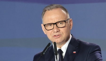 mid-25506208.jpg
