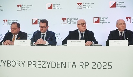 mid-25518122.jpg