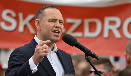 mid-25511211-2.jpg