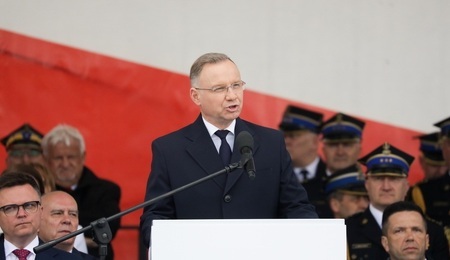 mid-25504145-1.jpg