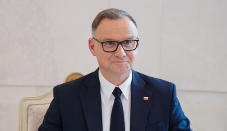 mid-epa12167316.jpg